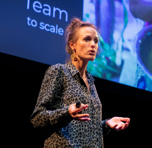 9FB12E6E-FF6E-42E7-825D-B15175557F8B