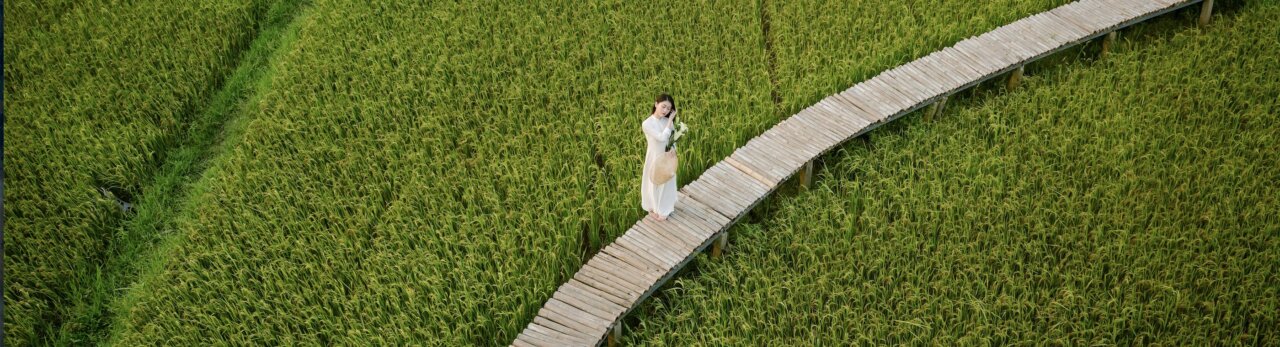 Standing still in field