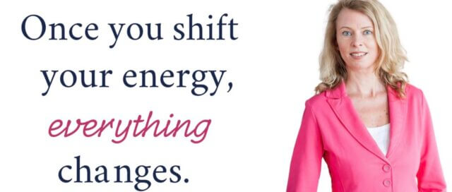 Iris van Ooyen, Life Transformation Mentor in pink blazer